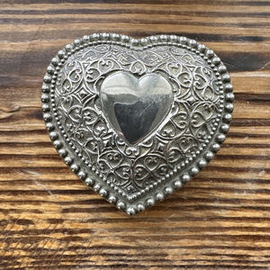 VINTAGE SILVER PLATED TRINKET CASE /PURPLE/BLUE VELVET INLAY